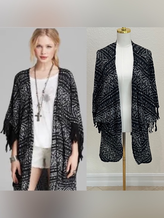 Free People Sweaters - Free People Black & White Open-Front Fringe Kimono Sweater